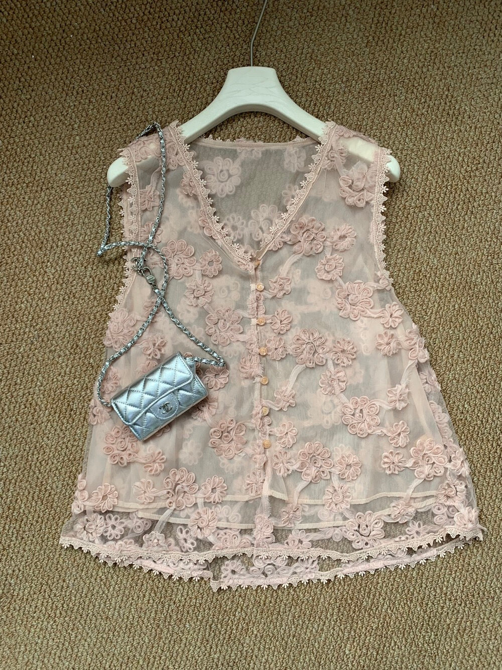 Exquisite hollow flower craft flesh pink blouse