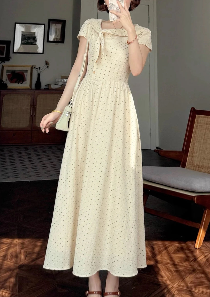 Apricot polka dot dress, gentle and ladylike