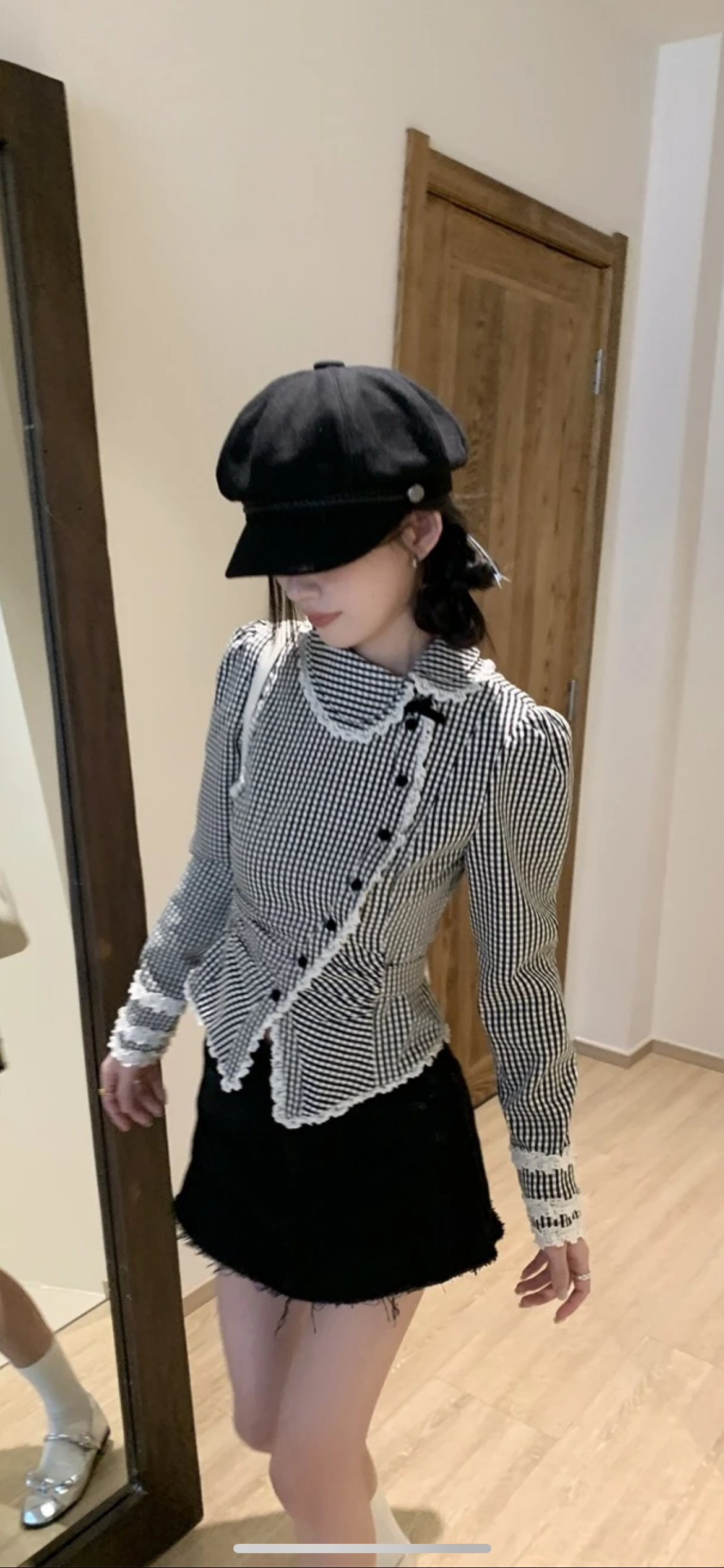 Black and white plaid irregular collar shirt with adjustable waist
