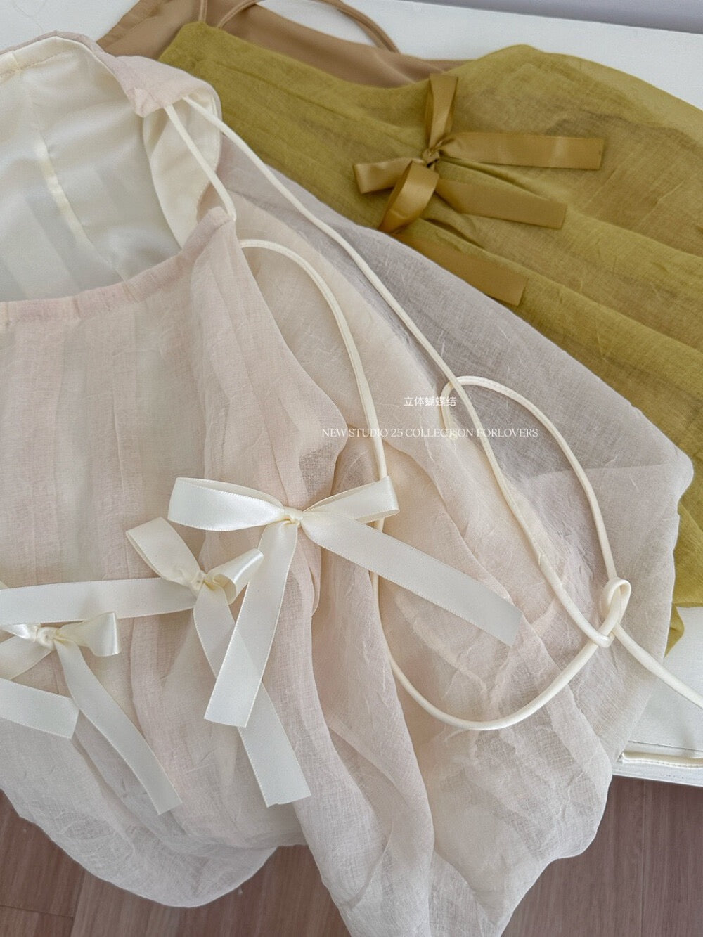 Cute bow camisole top