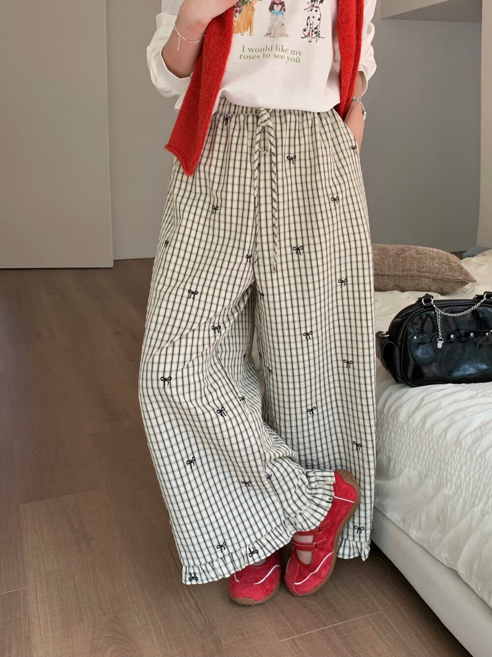 Korean-style plaid and bow-knot wide-leg pants