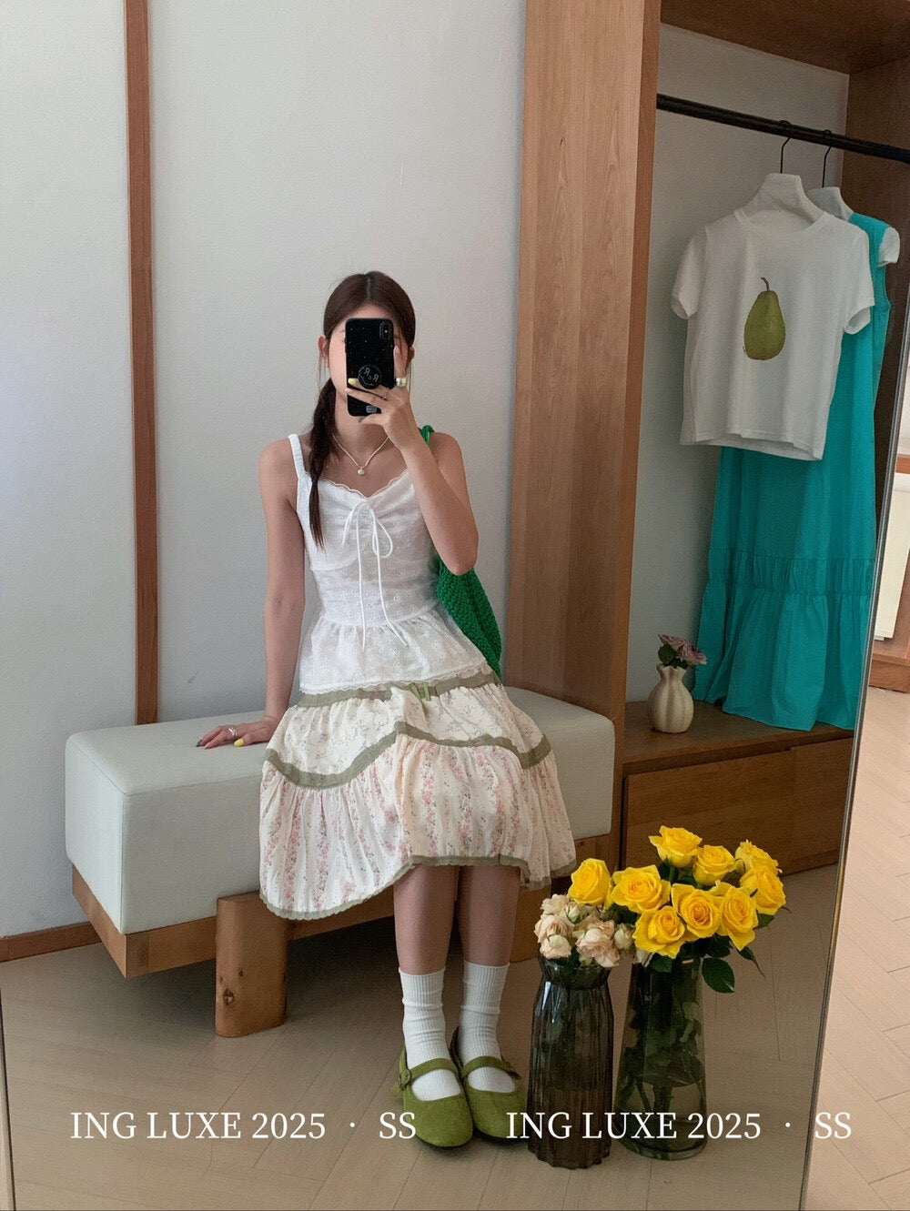 Floral lace panel skirt